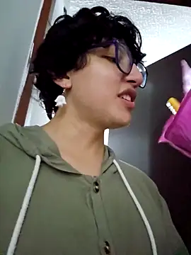 -BlueOpal- online show from April 6, 2026, 12:28 am