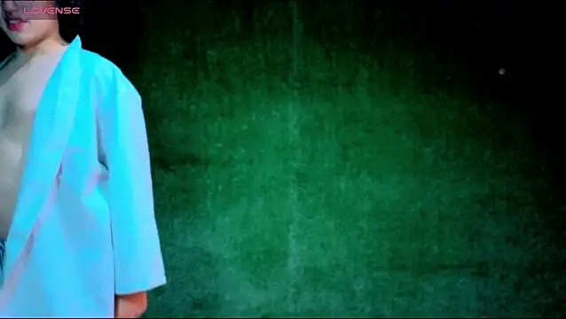 -BlueOpal- online show from November 12, 2025, 7:51 pm