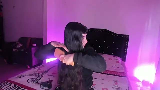 kitty  chs online show from November 29, 2025, 11:10 am