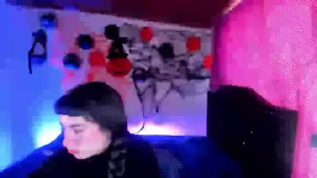 kitty  chs online show from October 29, 2025, 12:26 pm