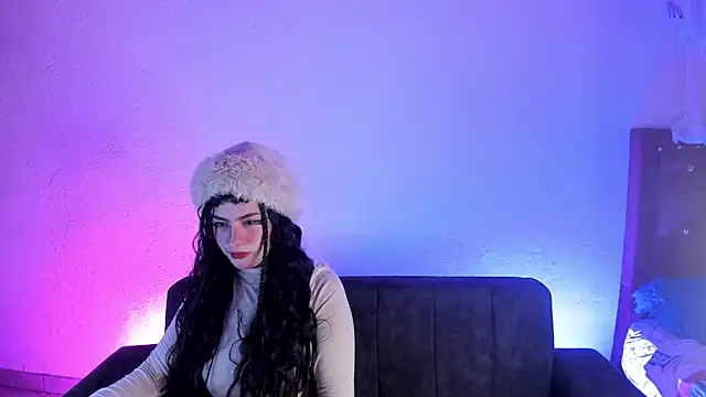 kitty  chs online show from October 12, 2025, 12:39 pm