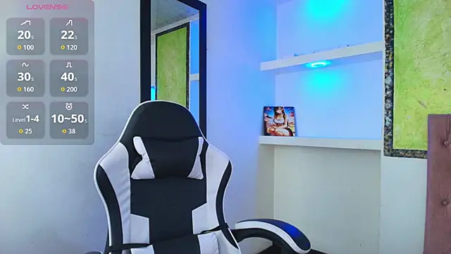 lala clark online show from November 25, 2025, 12:16 pm