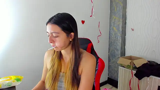 lala clark online show from March 3, 2026, 9:00 pm