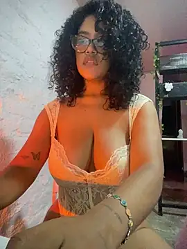 miiabrown18 online show from May 29, 2026, 1:44 am
