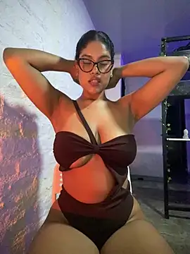 miiabrown18 online show from May 22, 2026, 2:53 am