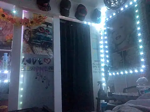 Snapshot of blondebarbiebae chatting on July 30, 2026, 3:27 am blondebarbiebae online show from July 30, 2026, 3:27 am