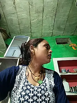 Snapshot of Cut_yashvanti chatting on September 25, 2025, 2:34 pm Cut yashvanti online show from September 25, 2025, 2:34 pm