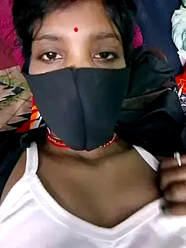 Snapshot of Cuty_kinjal chatting on October 12, 2025, 8:43 pm Cuty kinjal online show from October 12, 2025, 8:43 pm