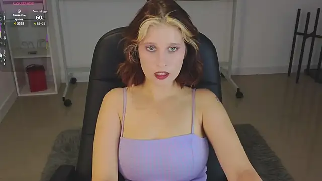 StacyFurry online show from September 26, 2025, 9:49 am