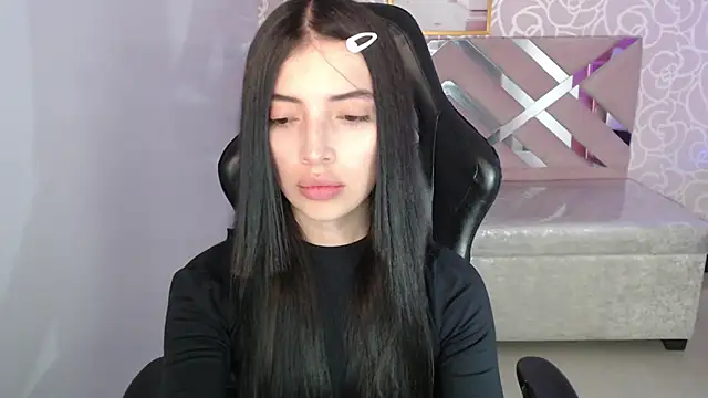 cynthia ch online show from October 10, 2025, 3:51 am