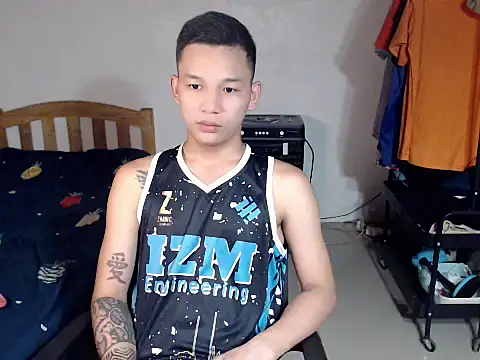 asianmonstercock05 online show from October 1, 2025, 1:11 am