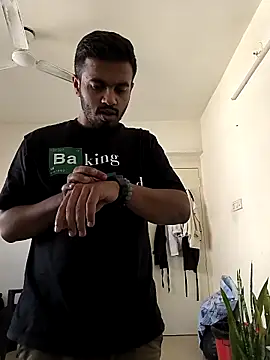 Snapshot of SilentTerr chatting on December 18, 2025, 9:14 am SilentTerr online show from December 18, 2025, 9:14 am