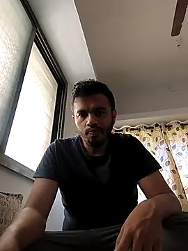 Snapshot of SilentTerr chatting on February 9, 2026, 10:35 am SilentTerr online show from February 9, 2026, 10:35 am