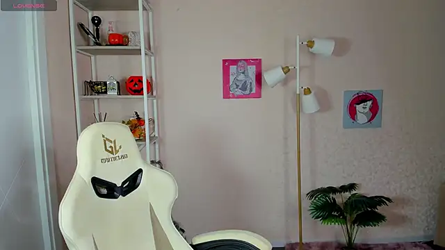 Al1ice Moures online show from November 24, 2025, 1:16 am