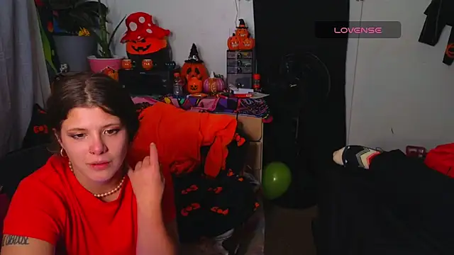 Snapshot of xofrankiefinexo chatting on October 19, 2025, 7:11 am xofrankiefinexo online show from October 19, 2025, 7:11 am