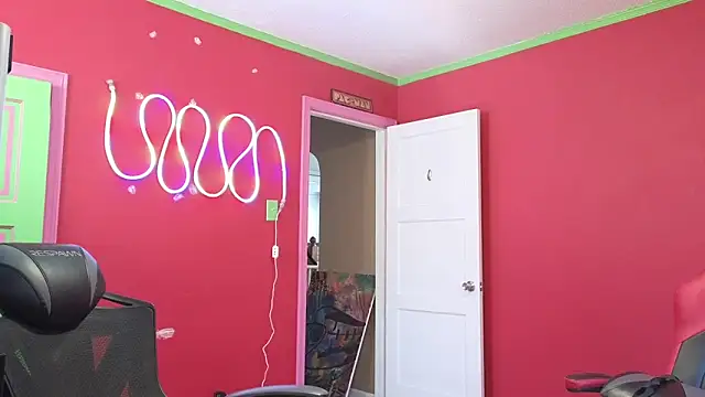 Snapshot of xofrankiefinexo chatting on February 28, 2026, 6:29 pm xofrankiefinexo online show from February 28, 2026, 6:29 pm