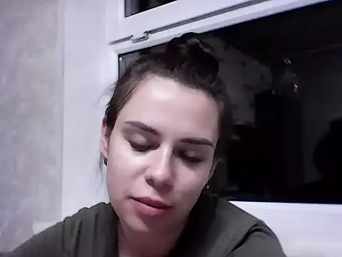 LindaLoverx online show from September 29, 2025, 2:44 pm