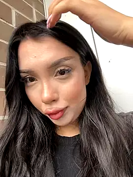 kiss Lissa online show from November 4, 2025, 11:58 am