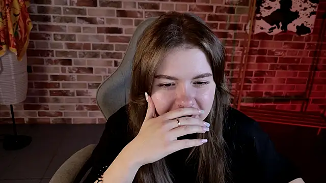 HaleySun online show from November 3, 2025, 9:13 am