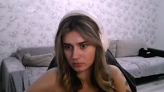 JerrieLoosle online show from October 5, 2025, 4:20 pm