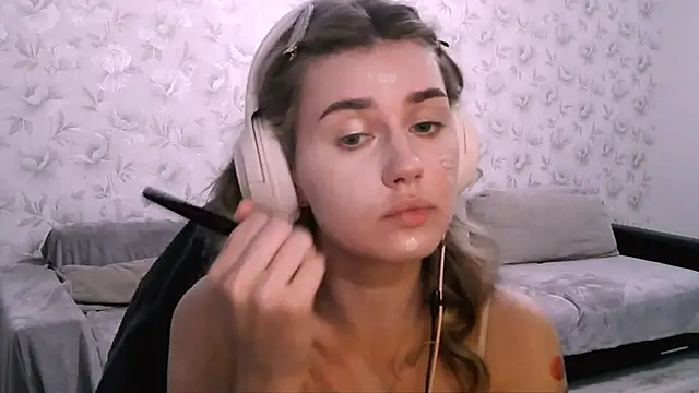 JerrieLoosle online show from October 4, 2025, 5:36 pm