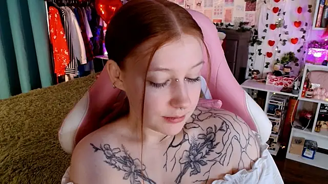 Ayla Hicks online show from March 12, 2026, 3:45 am