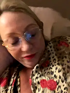 Snapshot of Littleangeleyes chatting on October 29, 2025, 10:31 pm Littleangeleyes online show from October 29, 2025, 10:31 pm