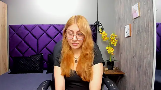 Snapshot of ChloeCampbell03 chatting on October 17, 2025, 12:51 pm ChloeCampbell03 online show from October 17, 2025, 12:51 pm