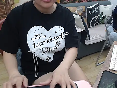 Snapshot of Lilya_39 chatting on October 29, 2025, 3:16 am Lilya 39 online show from October 29, 2025, 3:16 am