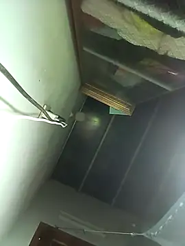 Snapshot of Lilya_39 chatting on April 4, 2026, 5:36 am Lilya 39 online show from April 4, 2026, 5:36 am