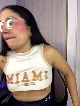 liladiamond  online show from September 27, 2025, 12:22 pm