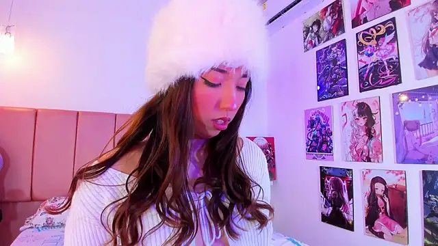 emily  walker online show from December 22, 2025, 3:28 am