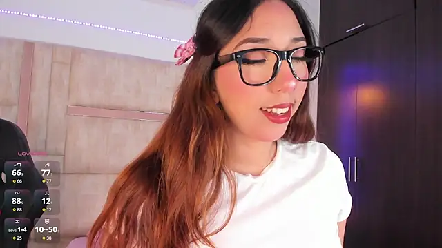 emily  walker online show from October 5, 2025, 2:57 am