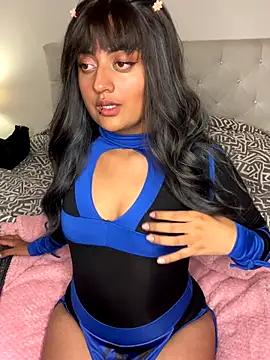 Snapshot of sunnymoonn_1 chatting on October 8, 2025, 4:25 am sunnymoonn 1 online show from October 8, 2025, 4:25 am