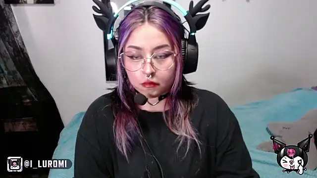 Snapshot of Iluromi chatting on November 25, 2025, 3:34 pm Iluromi online show from November 25, 2025, 3:34 pm