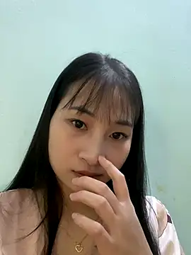 emvy-xinh04 online show from September 25, 2025, 6:08 am