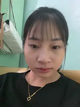 emvy-xinh04 online show from September 26, 2025, 3:24 am
