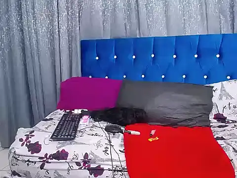 Snapshot of BustyBMWx chatting on November 20, 2025, 12:11 am BustyBMWx online show from November 20, 2025, 12:11 am