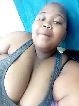 Snapshot of BustyBMWx chatting on October 12, 2025, 1:34 pm BustyBMWx online show from October 12, 2025, 1:34 pm