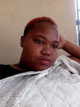 Snapshot of BustyBMWx chatting on November 1, 2025, 1:38 pm BustyBMWx online show from November 1, 2025, 1:38 pm