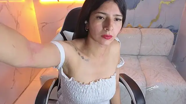 luciana tp online show from October 2, 2025, 12:41 pm