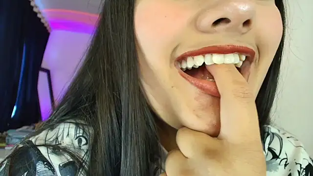 Snapshot of Hinata_21_ chatting on February 11, 2026, 9:36 pm Hinata 21 online show from February 11, 2026, 9:36 pm