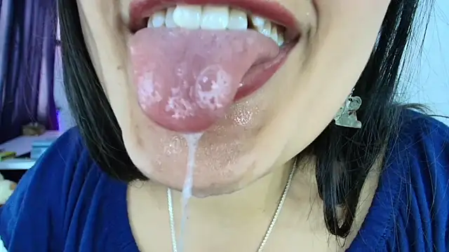 Snapshot of Hinata_21_ chatting on February 3, 2026, 8:47 pm Hinata 21 online show from February 3, 2026, 8:47 pm