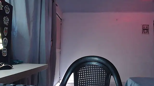 LittleCheerry69 online show from December 15, 2025, 7:31 pm