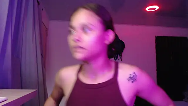 LittleCheerry69 online show from October 22, 2025, 12:48 pm