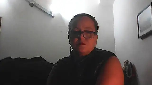 Snapshot of DOLCECOPPIA2025 chatting on October 15, 2025, 3:38 am DOLCECOPPIA2025 online show from October 15, 2025, 3:38 am