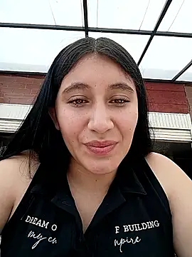   Antonella online show from November 15, 2025, 3:05 pm