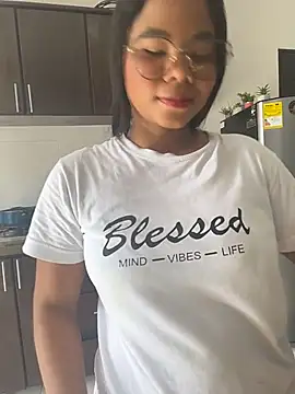 britanny-stone online show from October 16, 2025, 5:43 pm