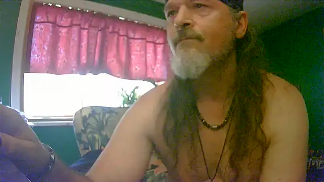 HippieDad333 online show from June 30, 2026, 11:05 pm