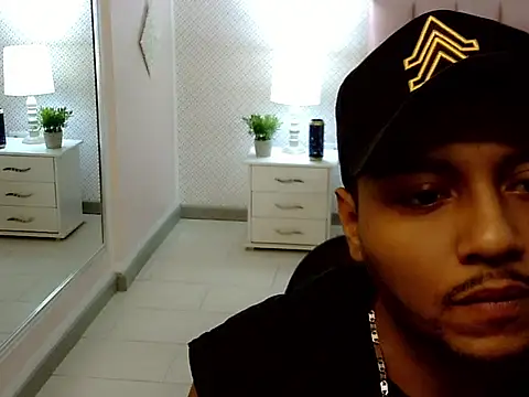 Max Rivers online show from October 5, 2025, 7:48 pm